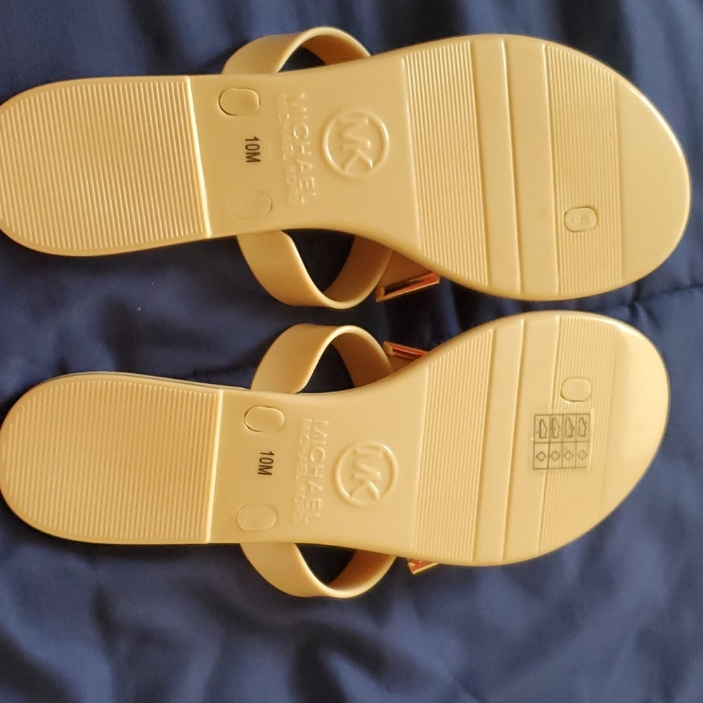 Michael kors  jelly sandals - Picture 7 of 8